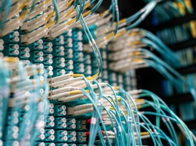 Szafka telekomunikacyjna w instalacjach sieciowych i technicznych